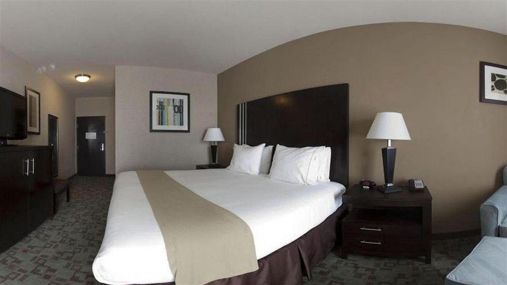 Express & Houston Nw Beltway 8-west Road By Ihg 2*