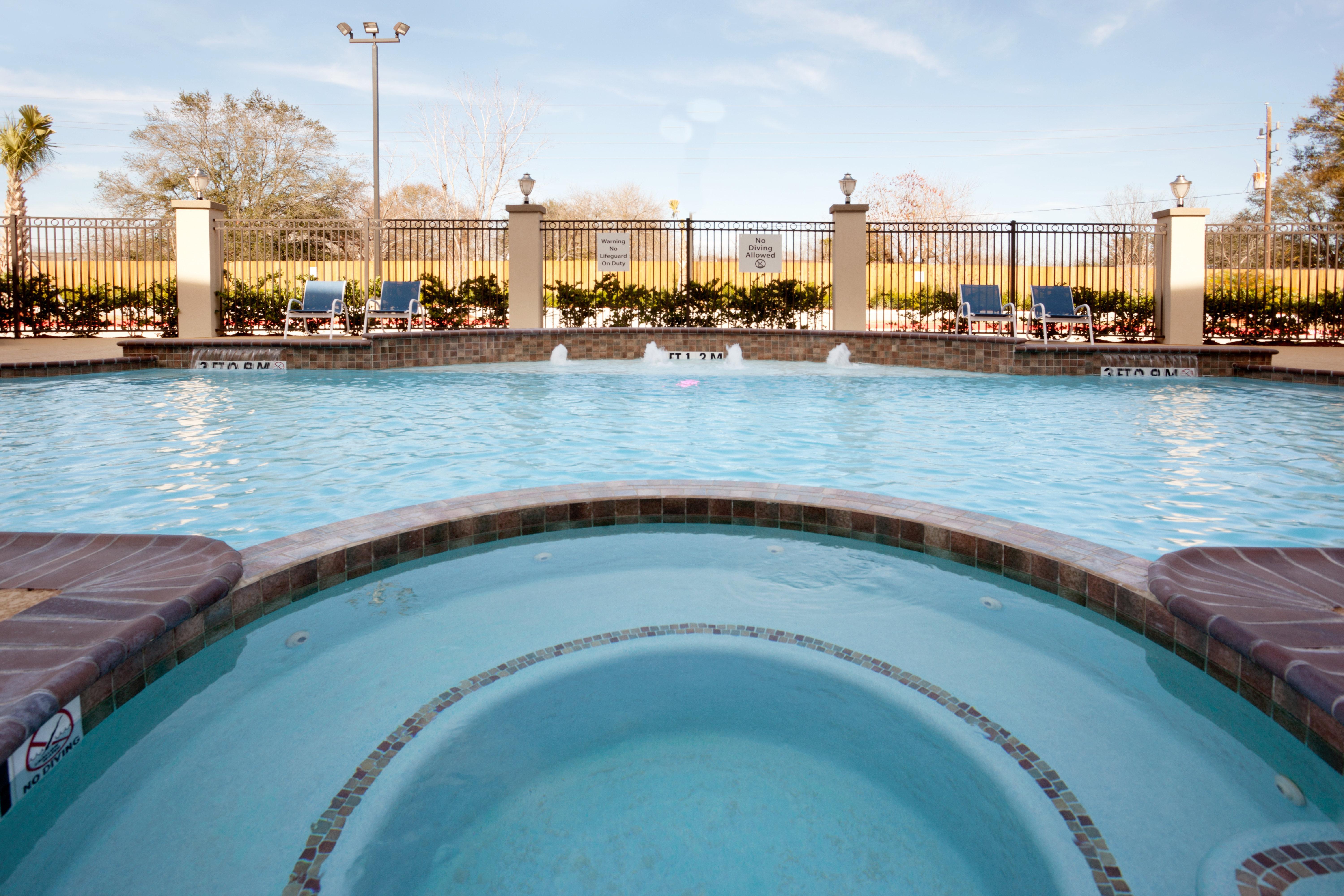 Hotel Express & Houston Nw Beltway 8-west Road By Ihg 2*